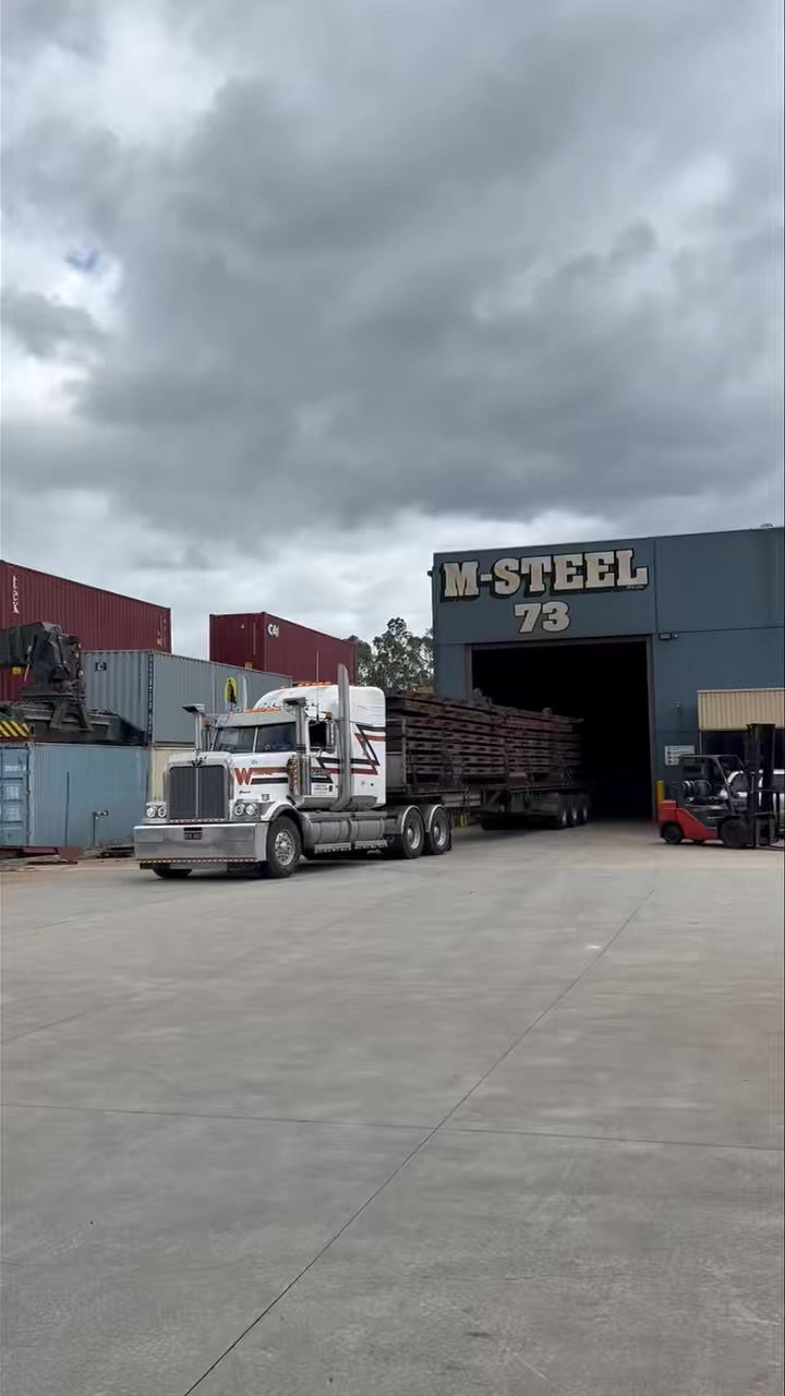 Steel dispatch truck